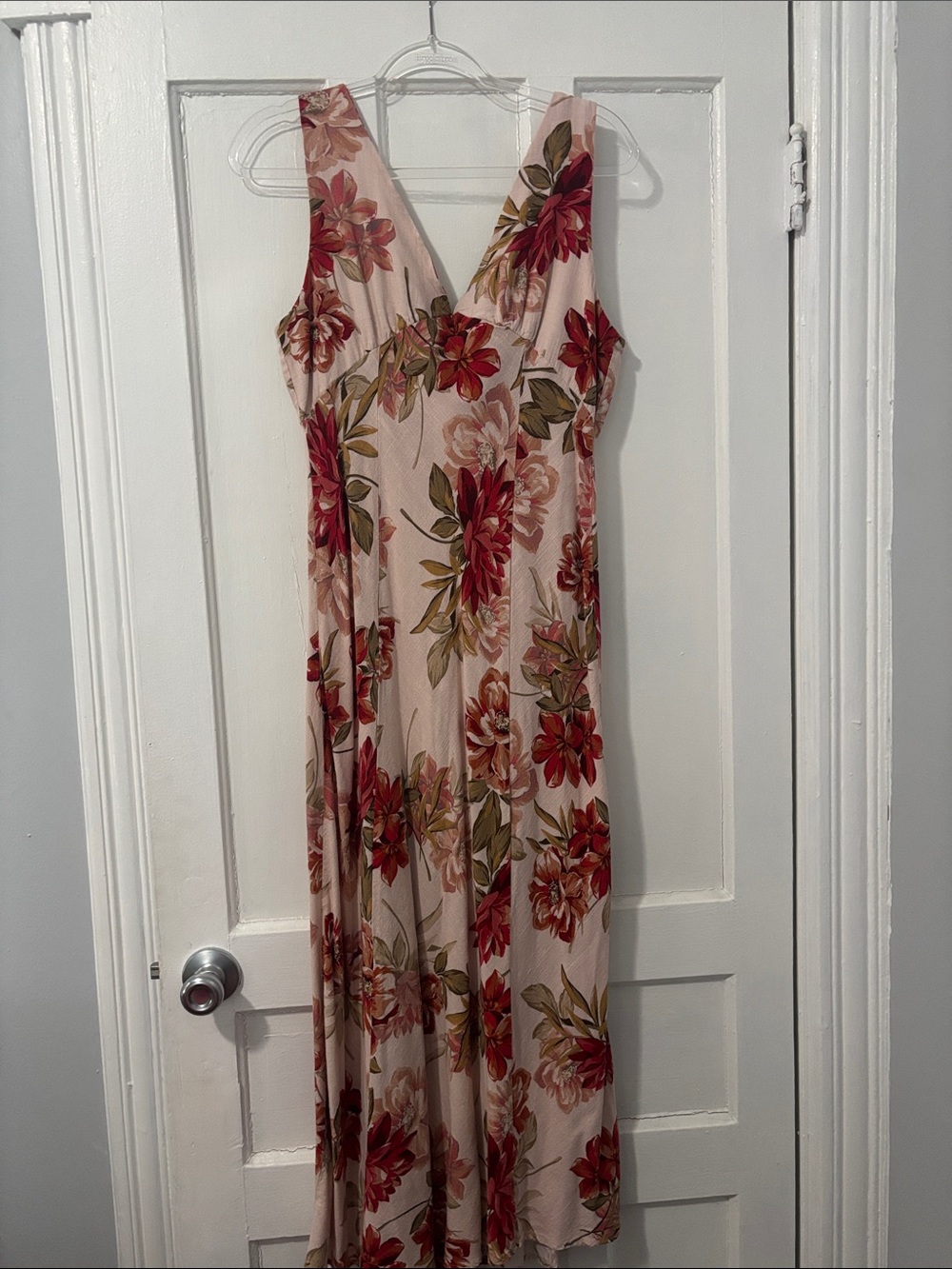 Sleeveless Pink Floral Maxi Dress with Red Blooms